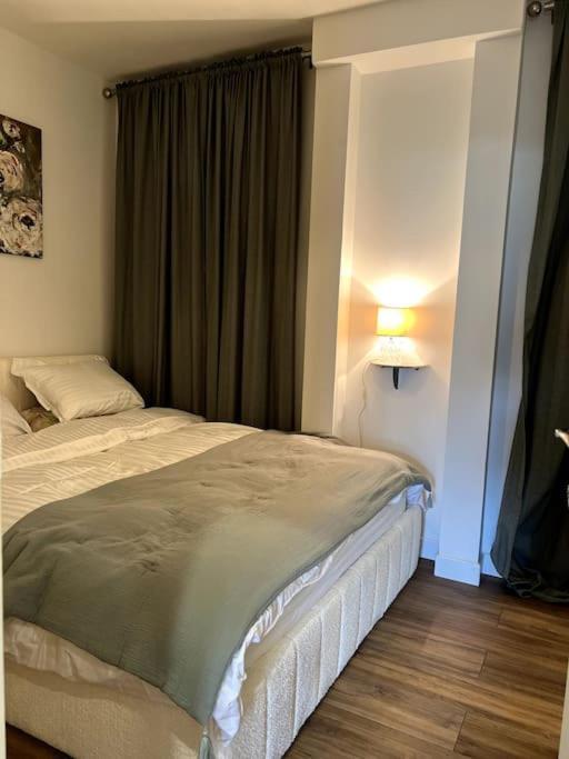 Eze Roc Apartment Luaran gambar