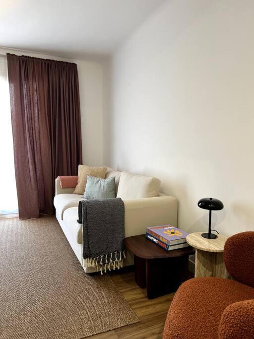 Eze Roc Apartment Luaran gambar