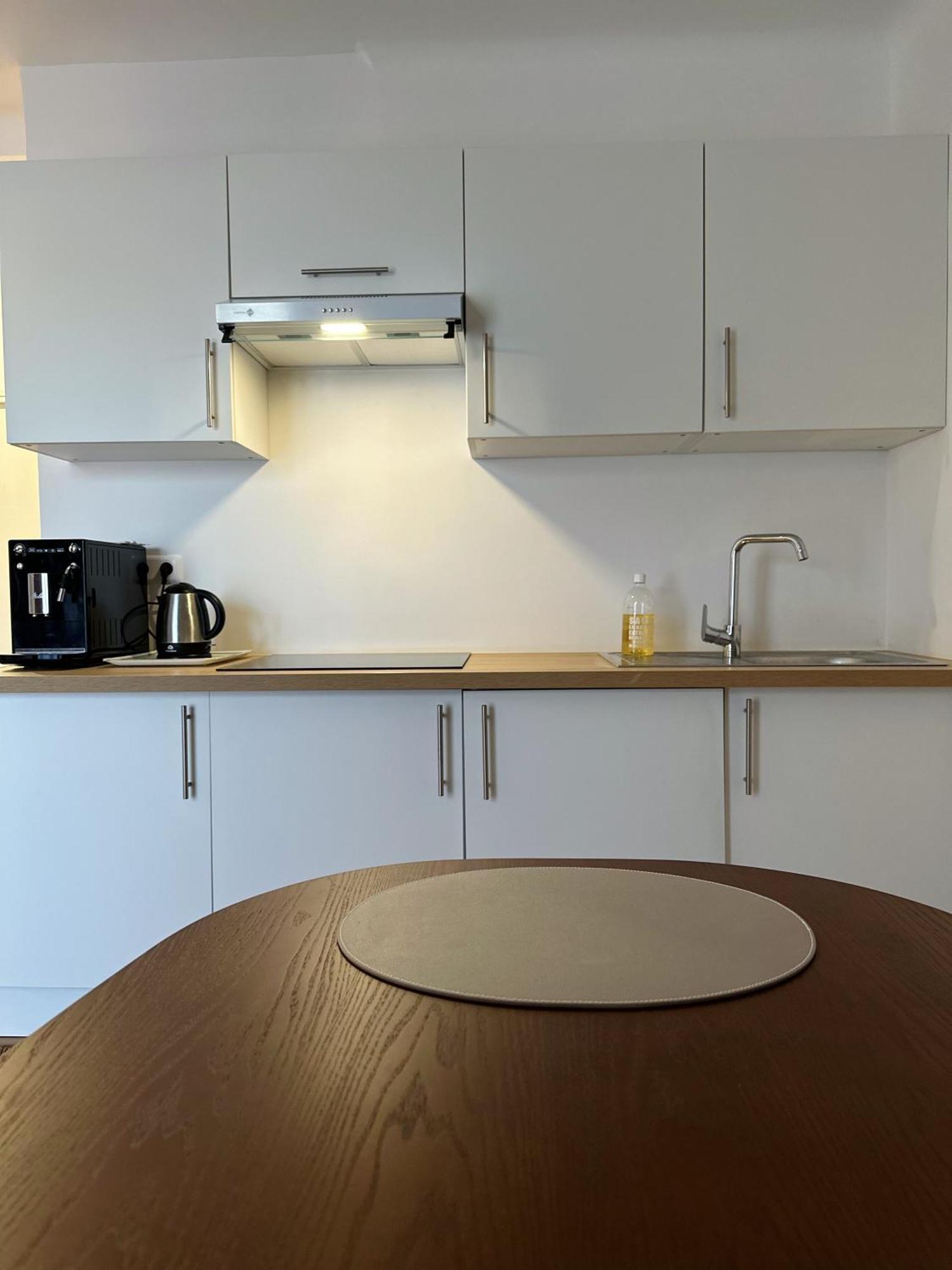 Eze Roc Apartment Luaran gambar