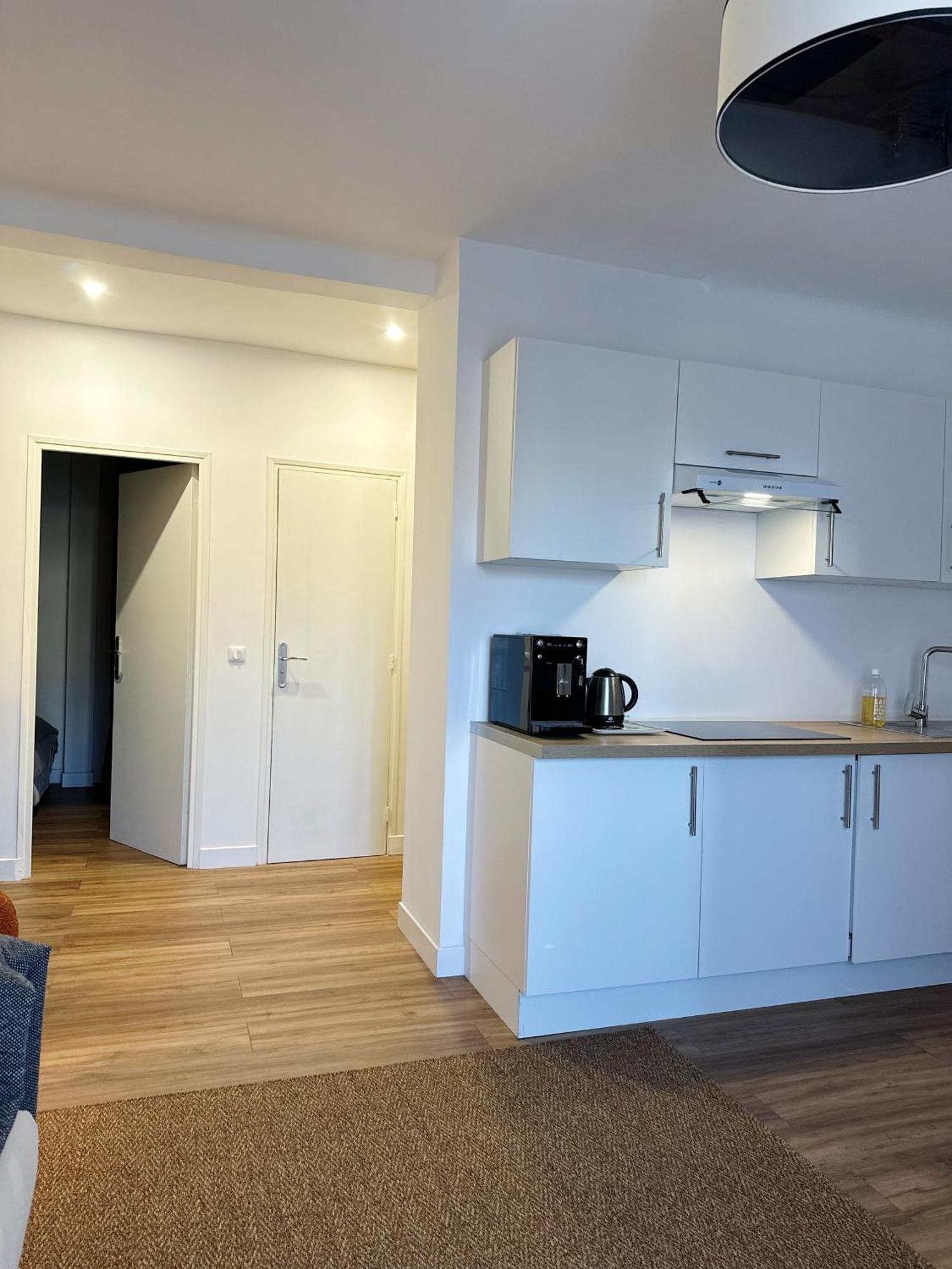 Eze Roc Apartment Luaran gambar